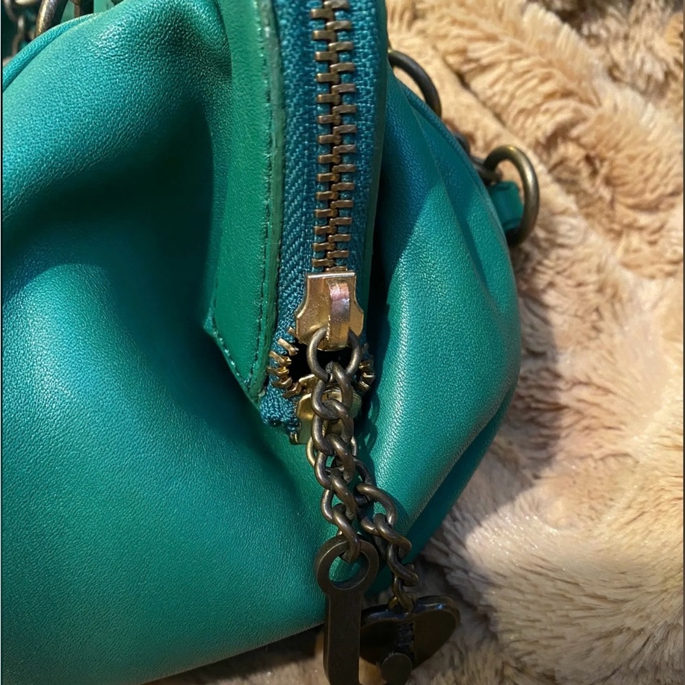 Juicy Couture Green Leather Satchel Handbag - Picture 2 of 6